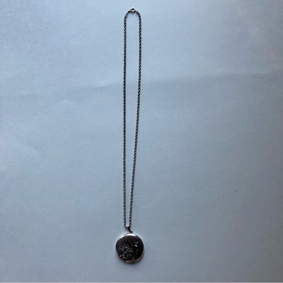 Vintage Signed Sterling Silver Locket Necklace - Picture 2 of 10